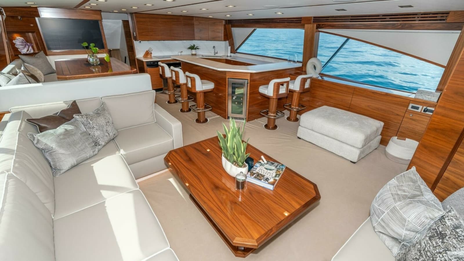 2025 Viking 90C "Zatara"