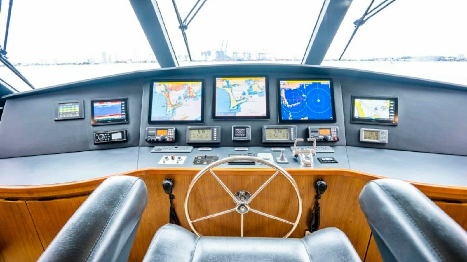 Helm Station with Advanced Navigation