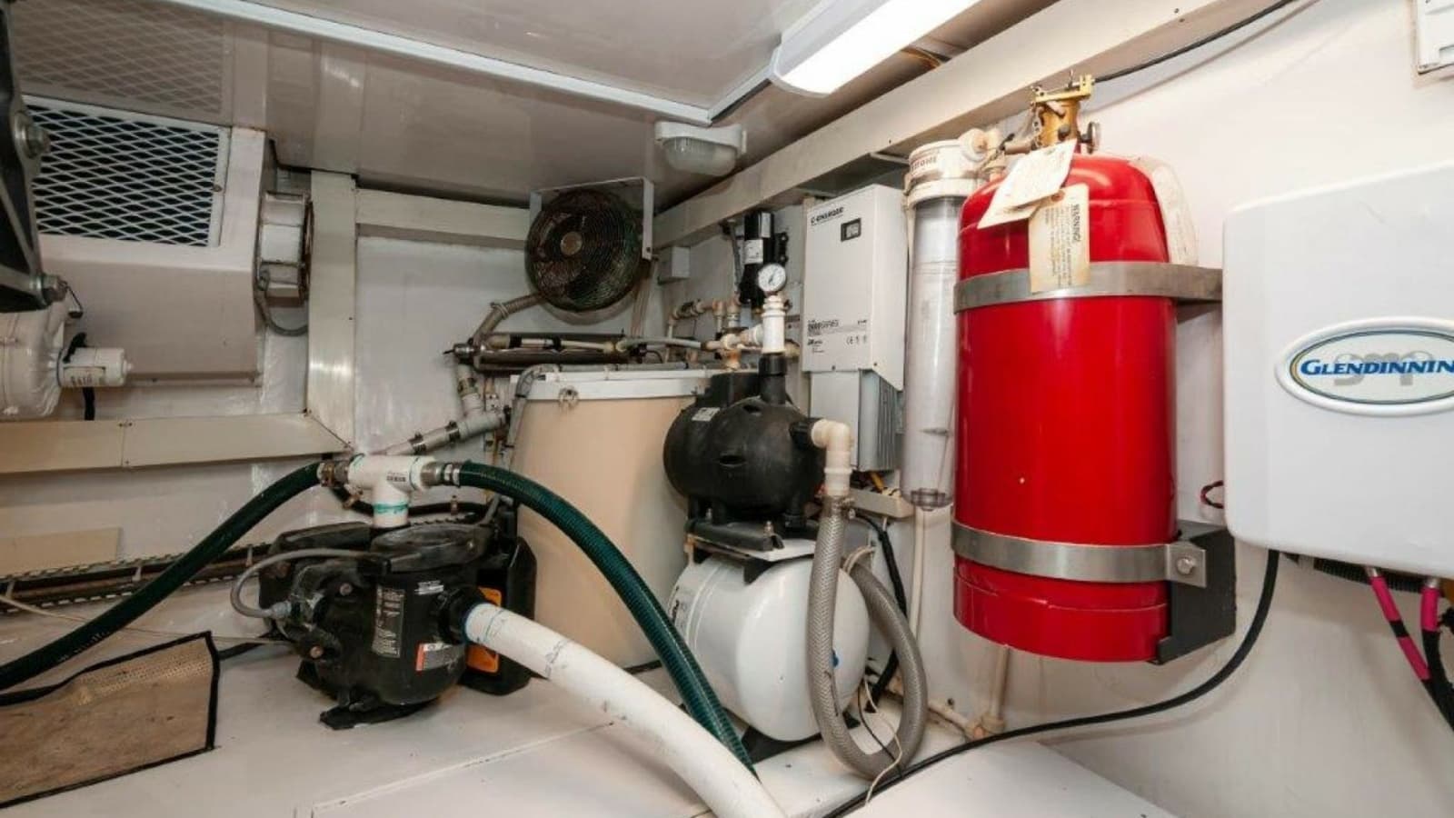 2001 61 Viking Convertible Ellie B Watermaker