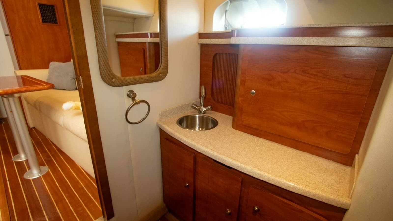 2008 Rinker 40 Express Cruiser