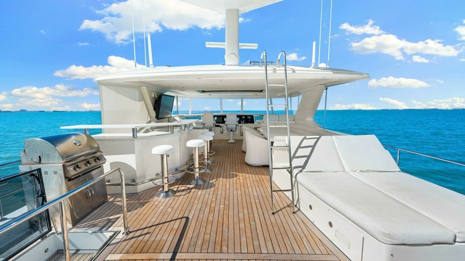 2010 83 Ocean Alexander Motor Yacht 'Relentless'