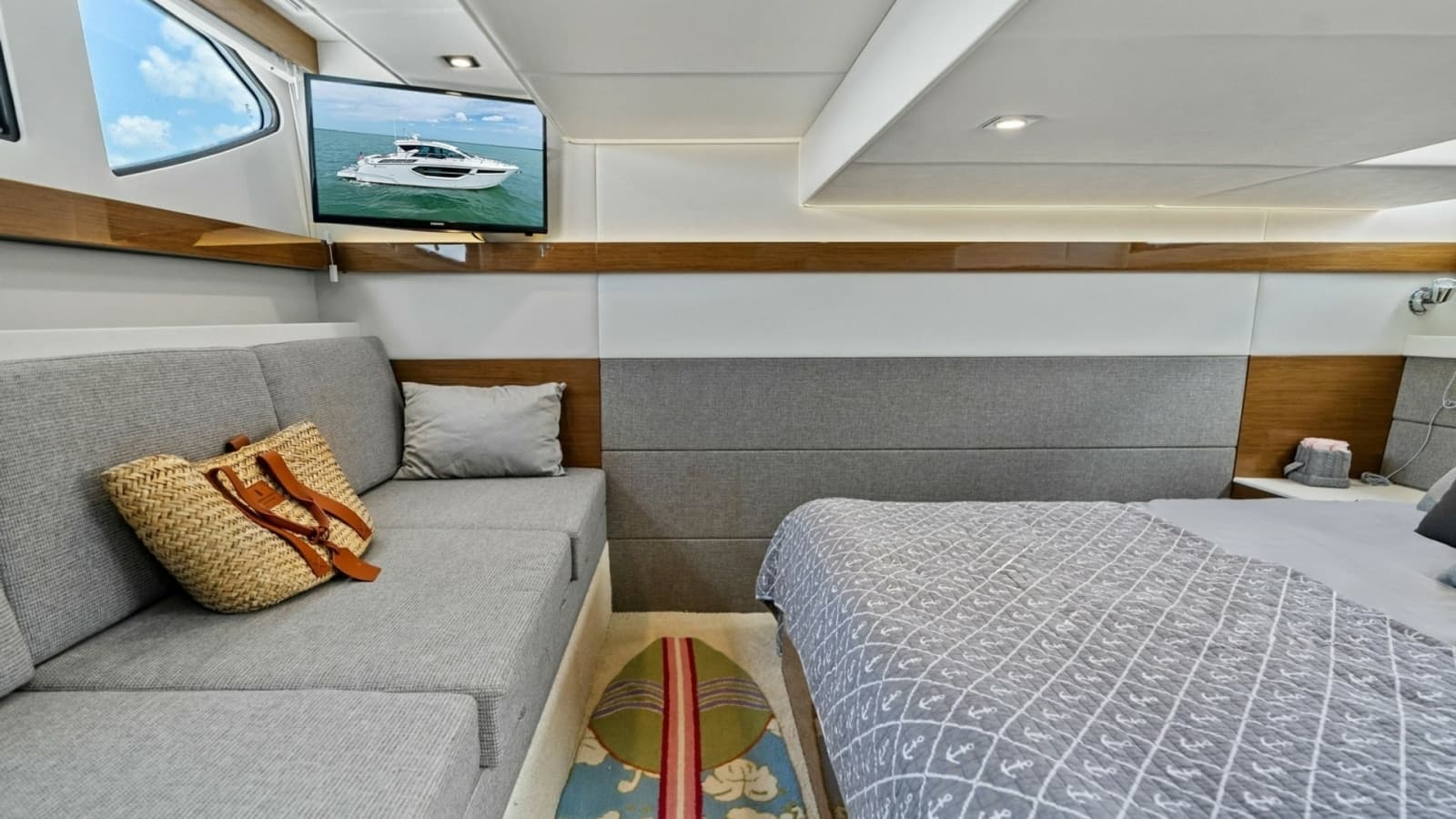 2019 Cruisers Yachts 42 Cantius 'Truly Ineffable'
