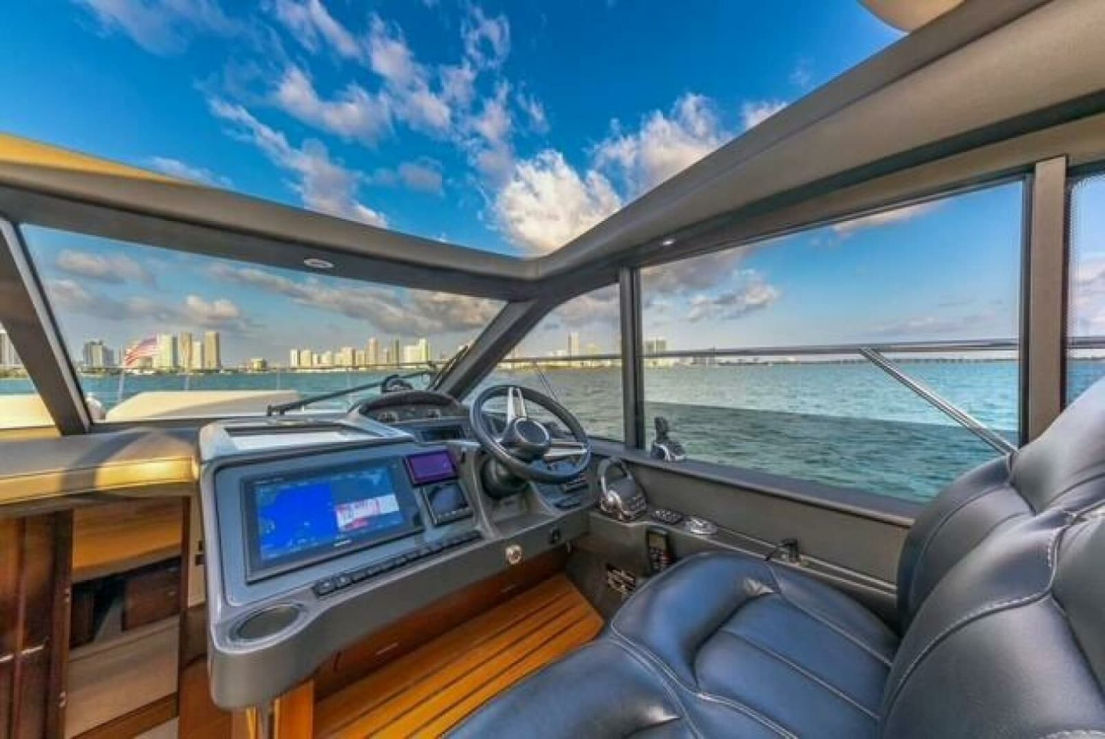 2017 Princess V48