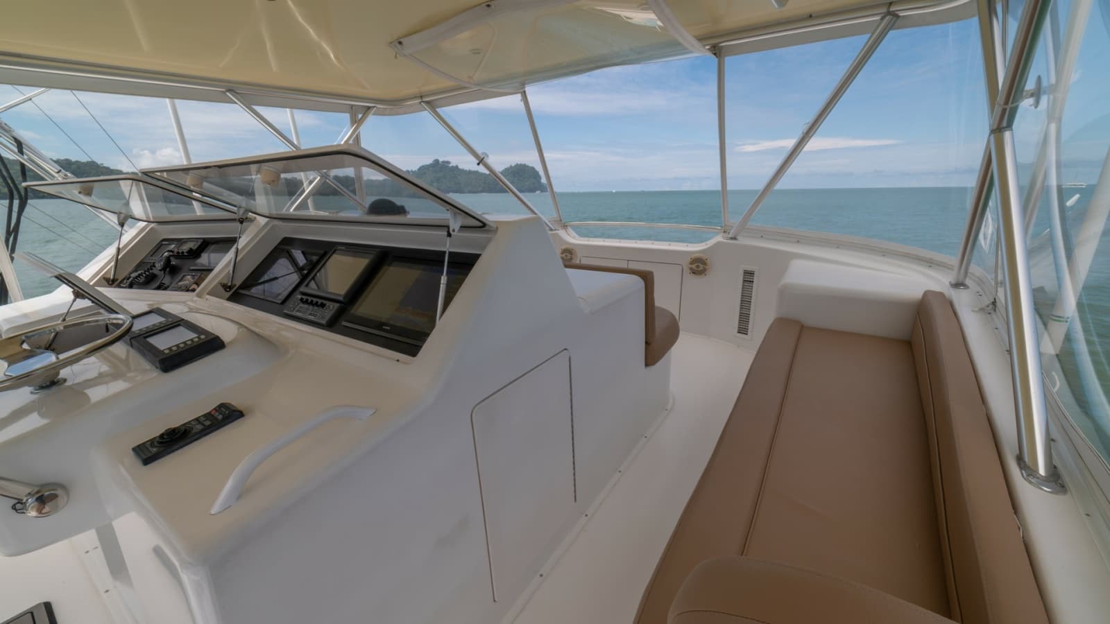 Flybridge Helm with Seating 2002 Viking 61 Convertible