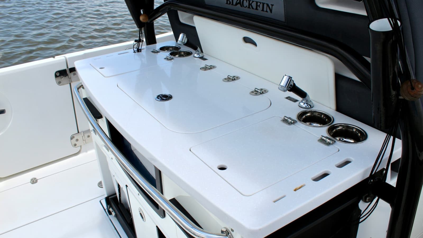 Spacious Aft Deck Workstation