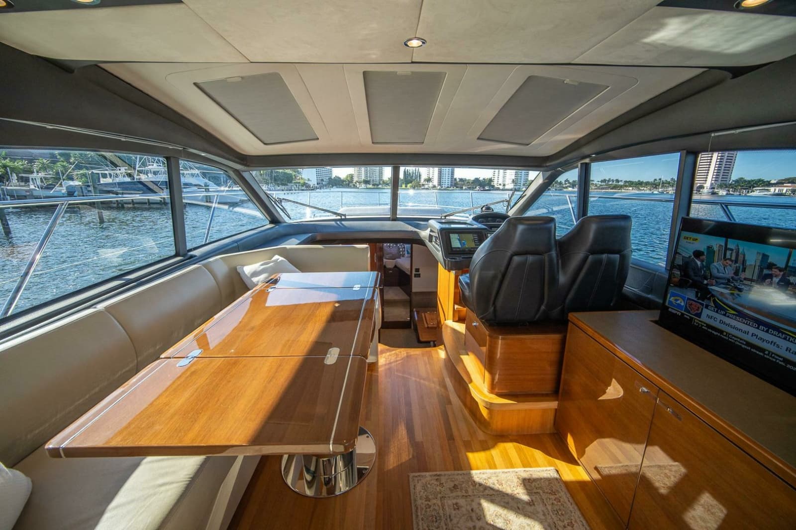 2016 Princess V48