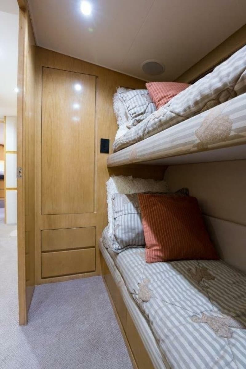 Hatteras 60 SALT RUSH - Guest Bunk Cabin