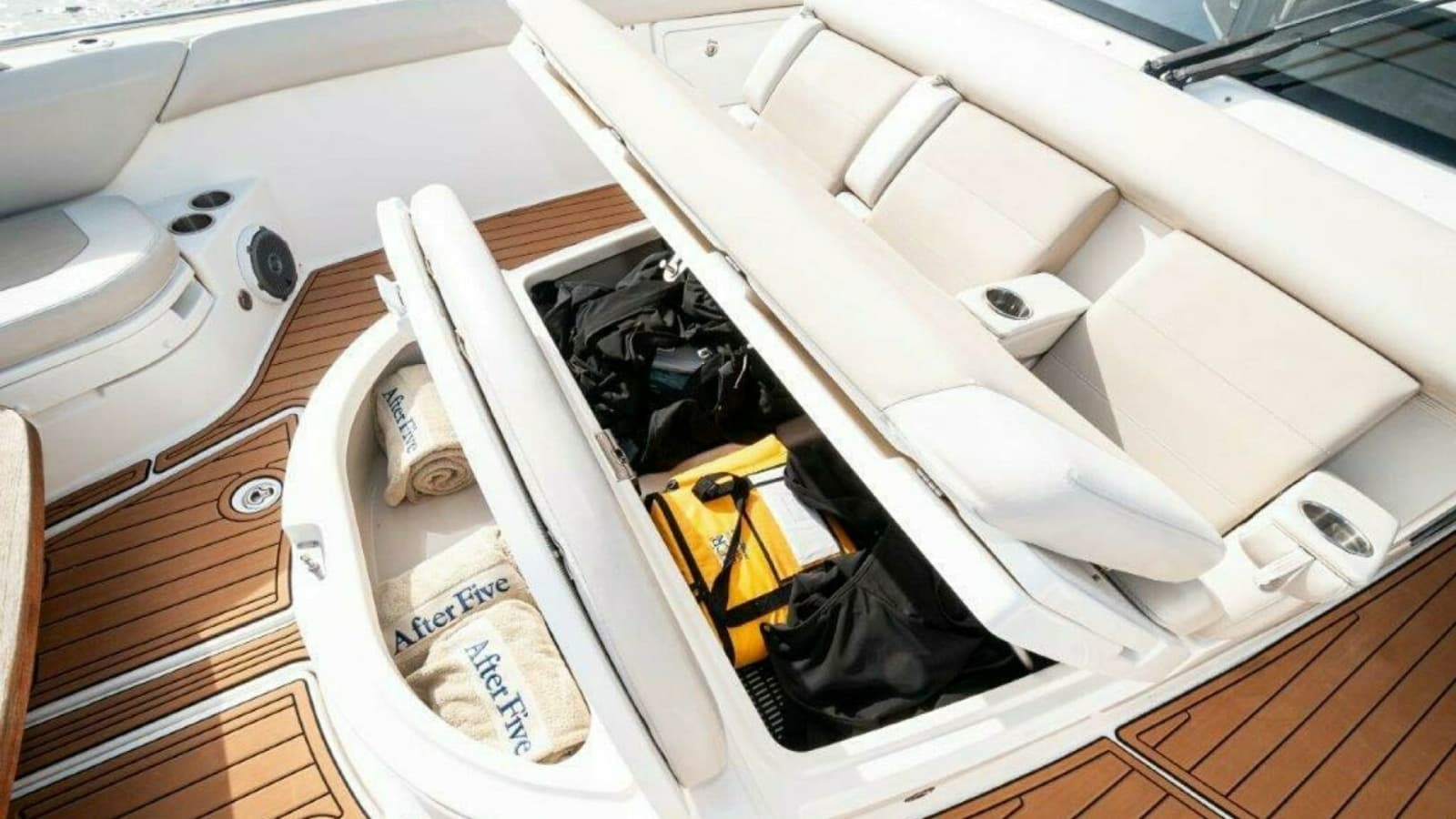 2018 42 Boston Whaler 420 Outrage The Tyder II Bow (3)