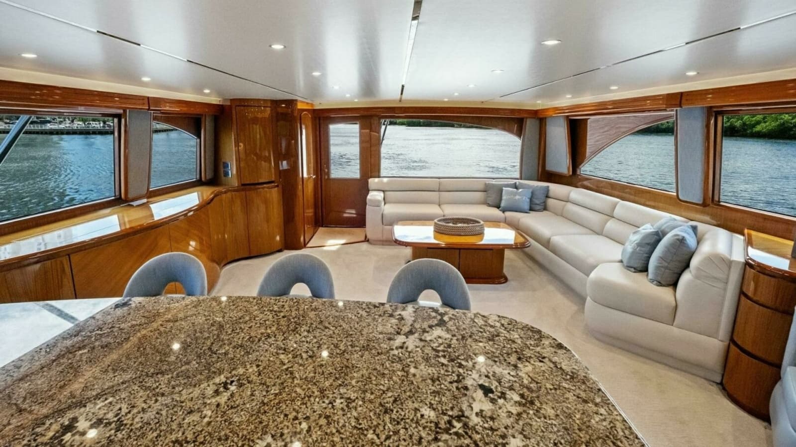 2012 82 Viking Convertible - Lady Di