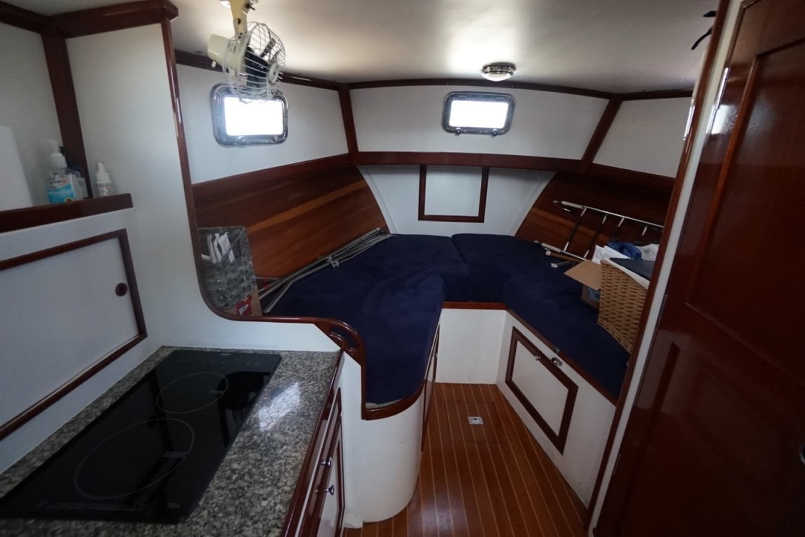 Rowe 36' Salty Dog - Interior Cabin