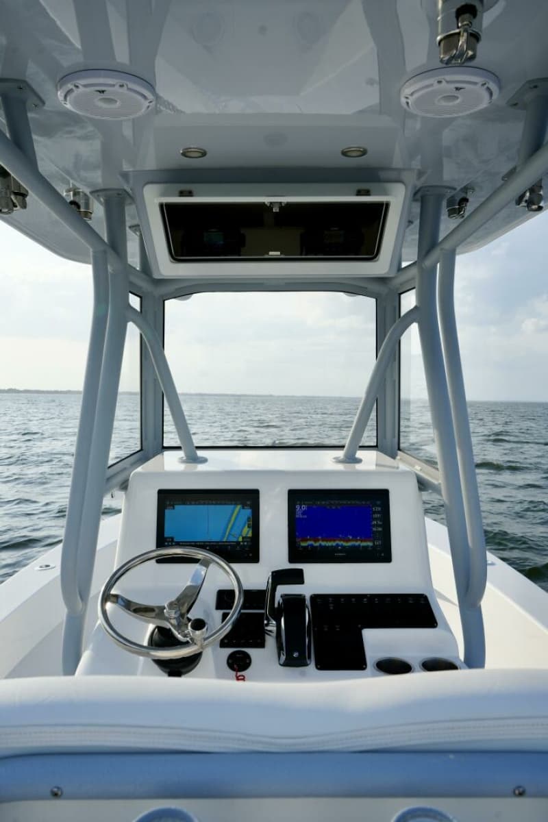 Reef Runner 23 - Electronics