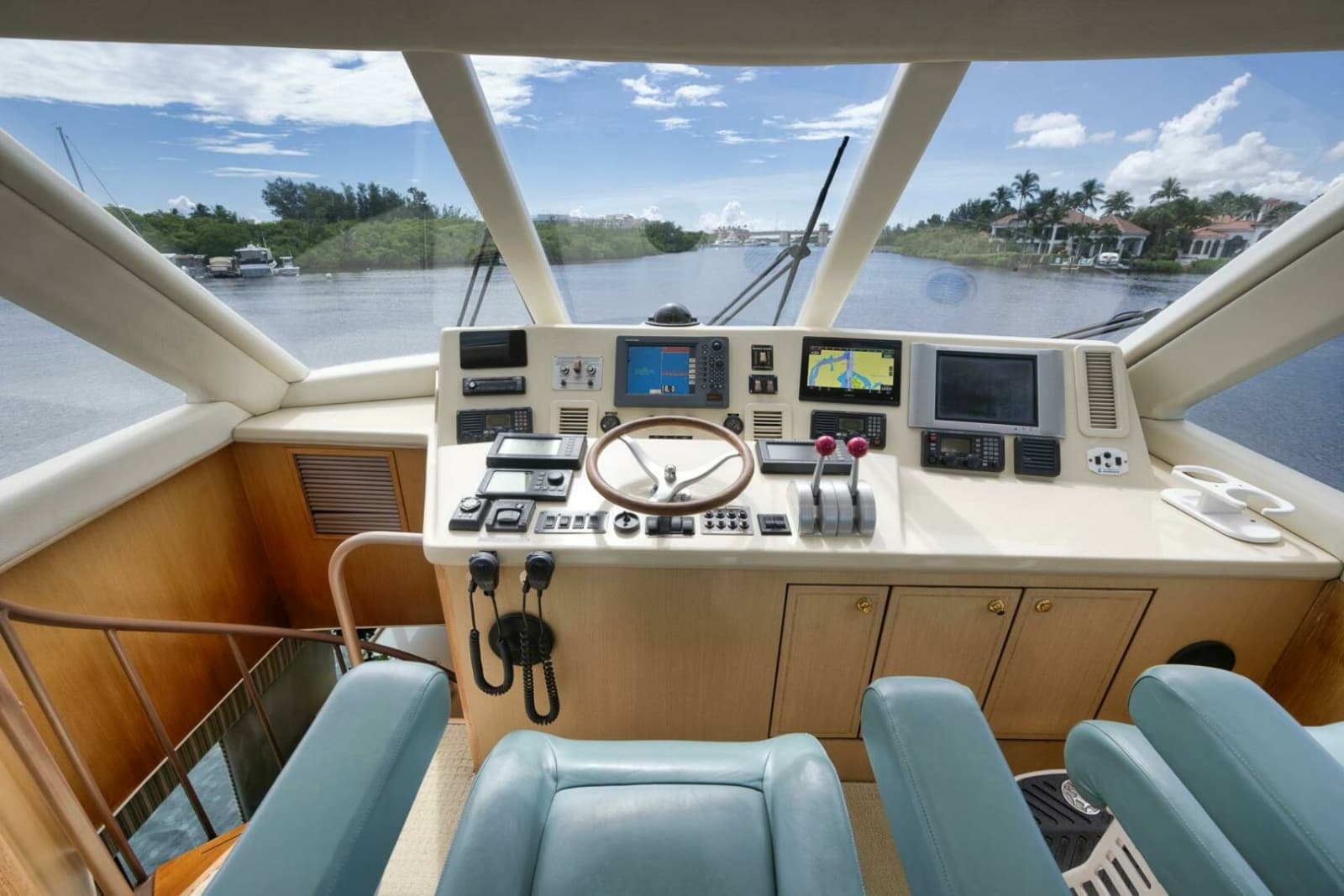 Ocean 57 Positive Attitude - Interior Flybridge