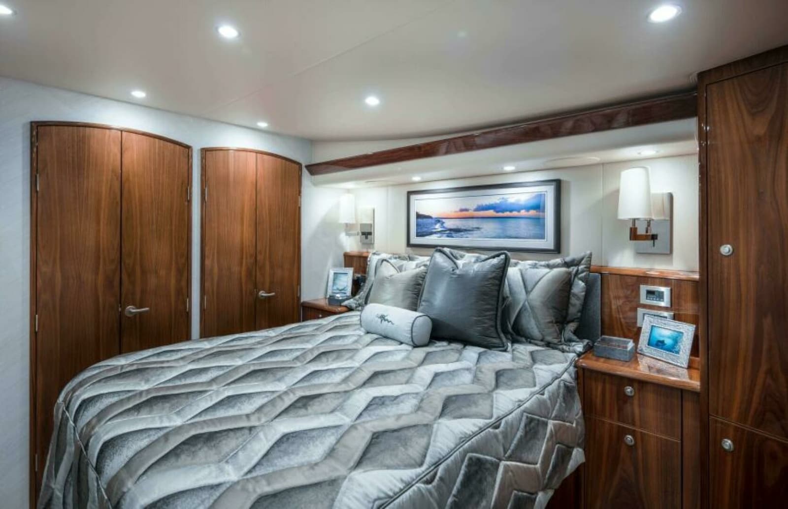Viking 58 Convertible Master Stateroom