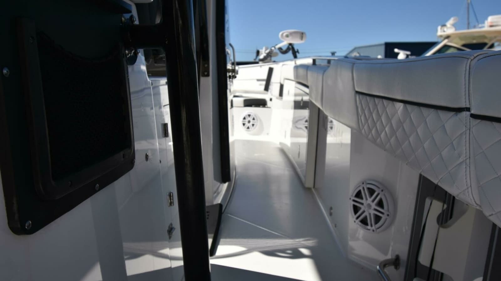 2021 Blackfin 332