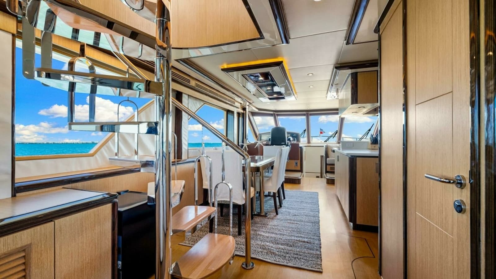 2010 83 Ocean Alexander Motor Yacht 'Relentless'