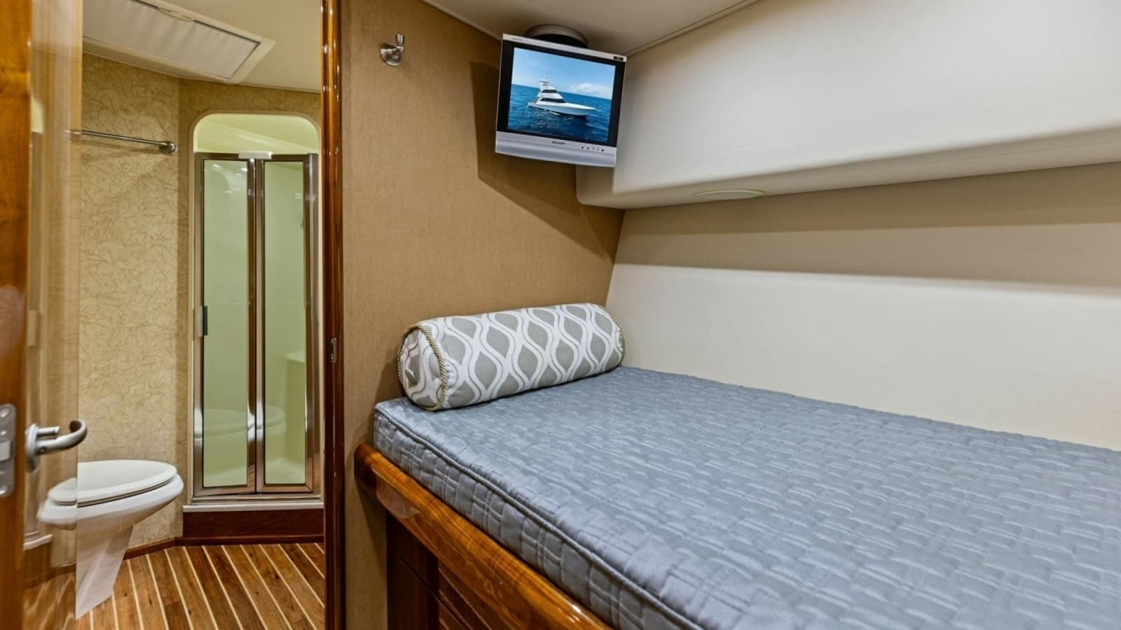 2008 Viking 68 Skybridge "Liquid Apple"