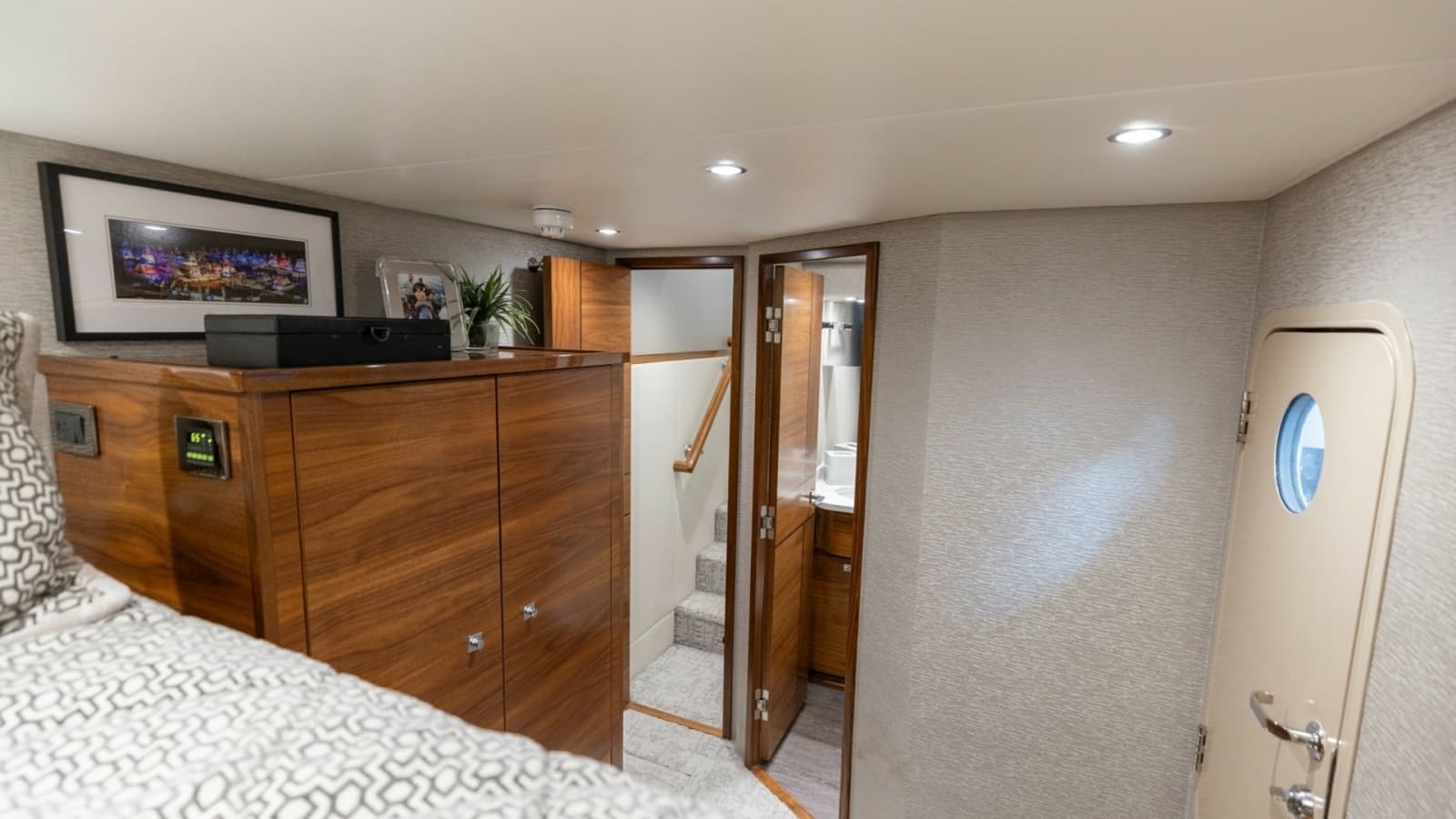 2023 Viking 72 Convertible- TEAM SUPREME- Crew Stateroom