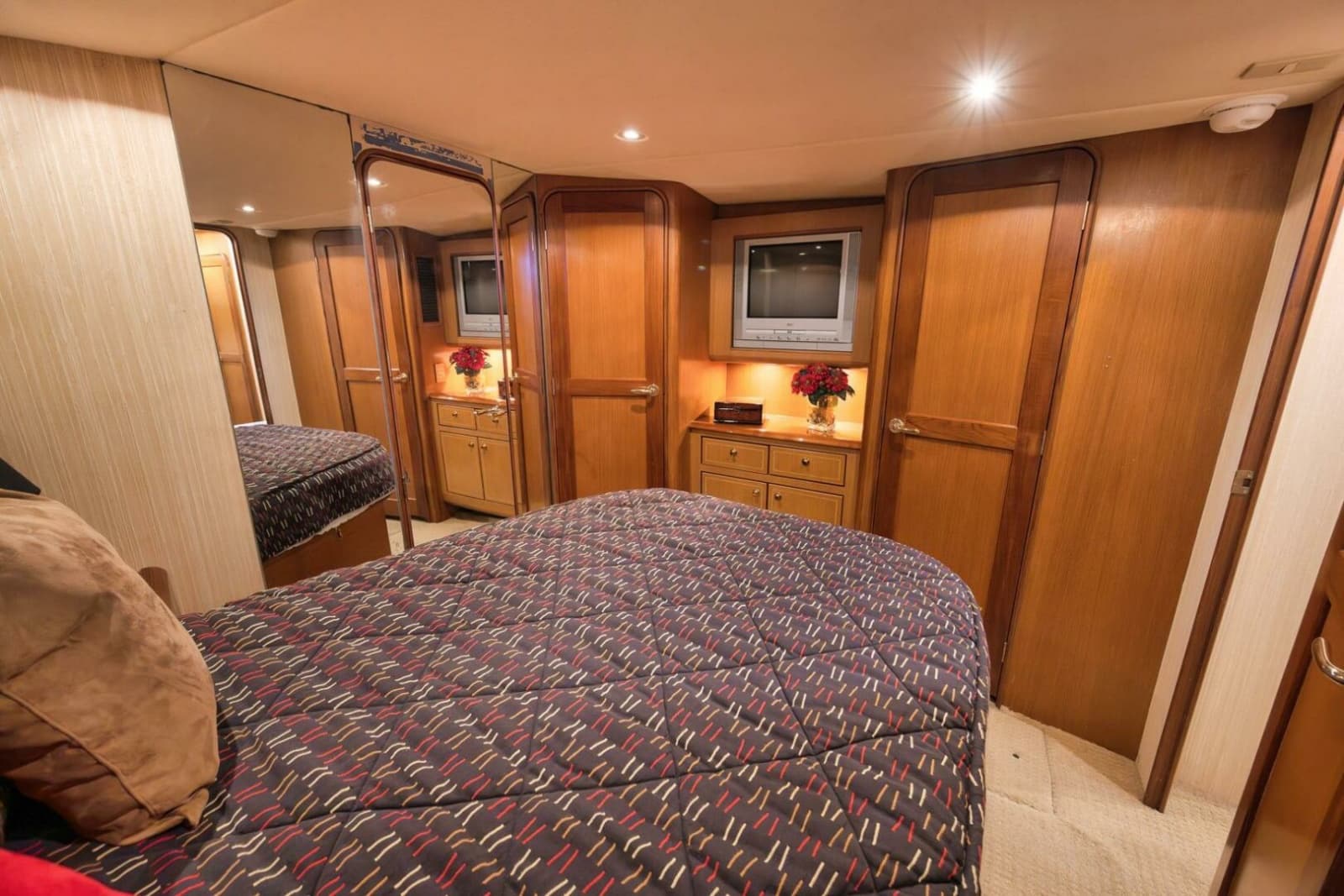 Ocean 57 Positive Attitude - Interior Stateroom