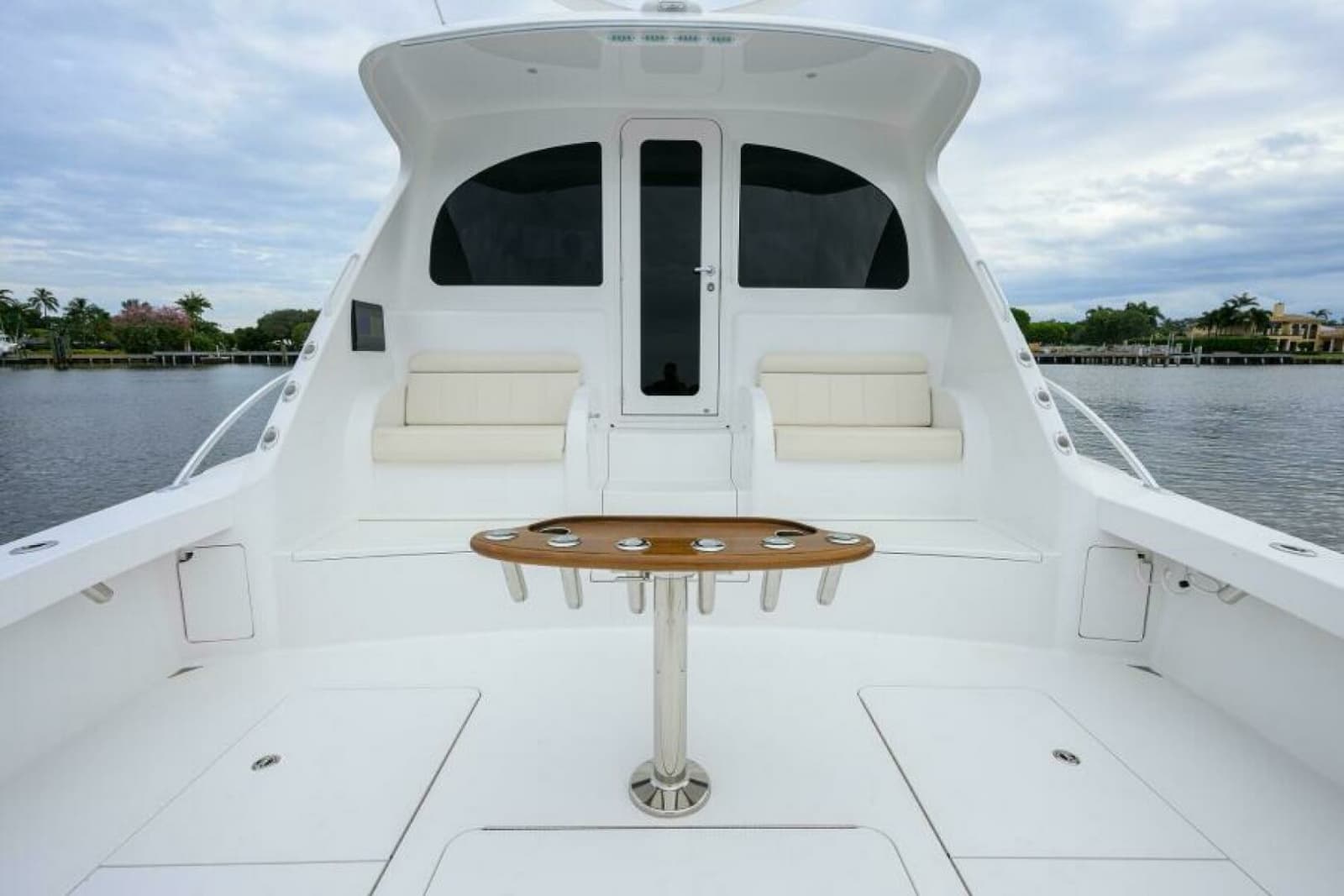 Viking 54 - TROUBLE FREE - Cockpit