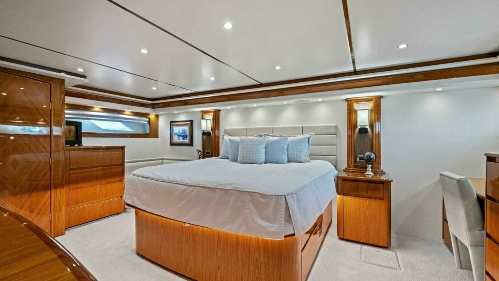 2012 82 Viking Convertible - Lady Di
