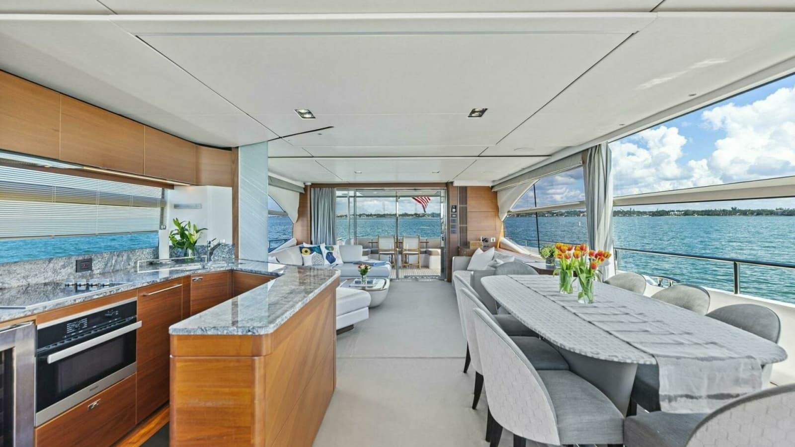2018 Princess Y75 Motor Yacht