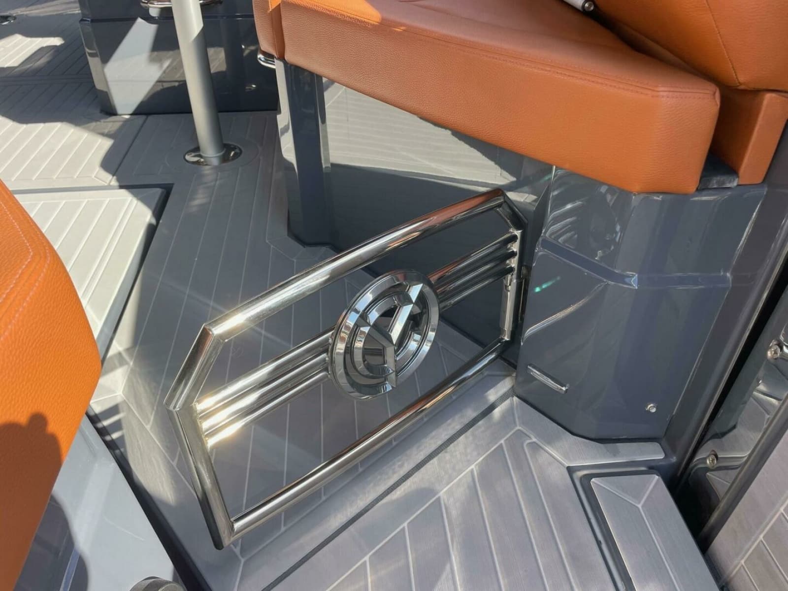 Cruisers Yachts 38 GLS -