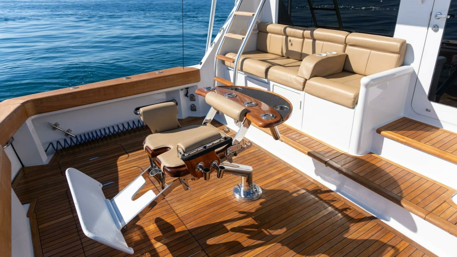 2001 Hatteras 60 Convertible - Sinyorita Salada