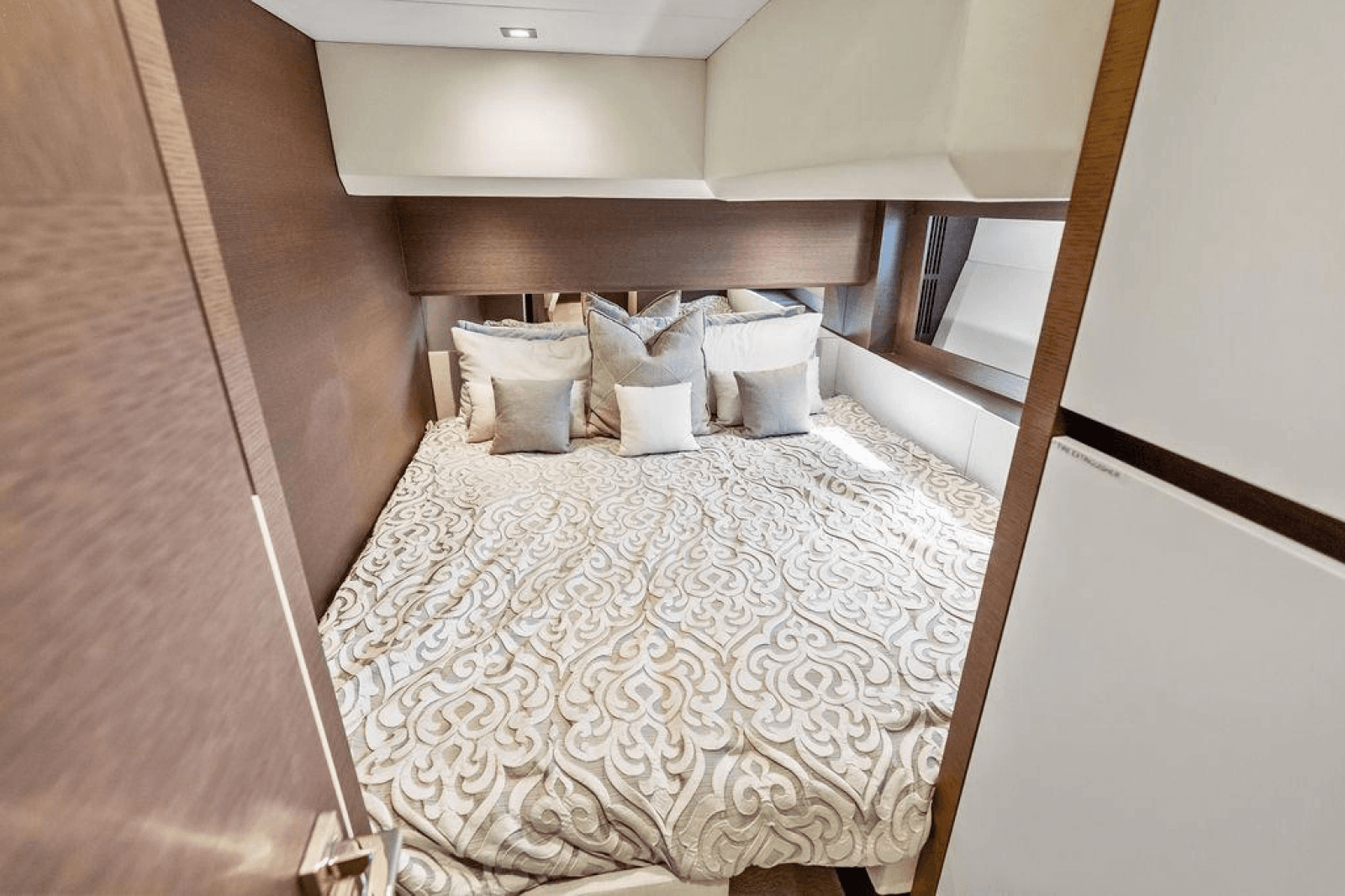2016 Prestige 750