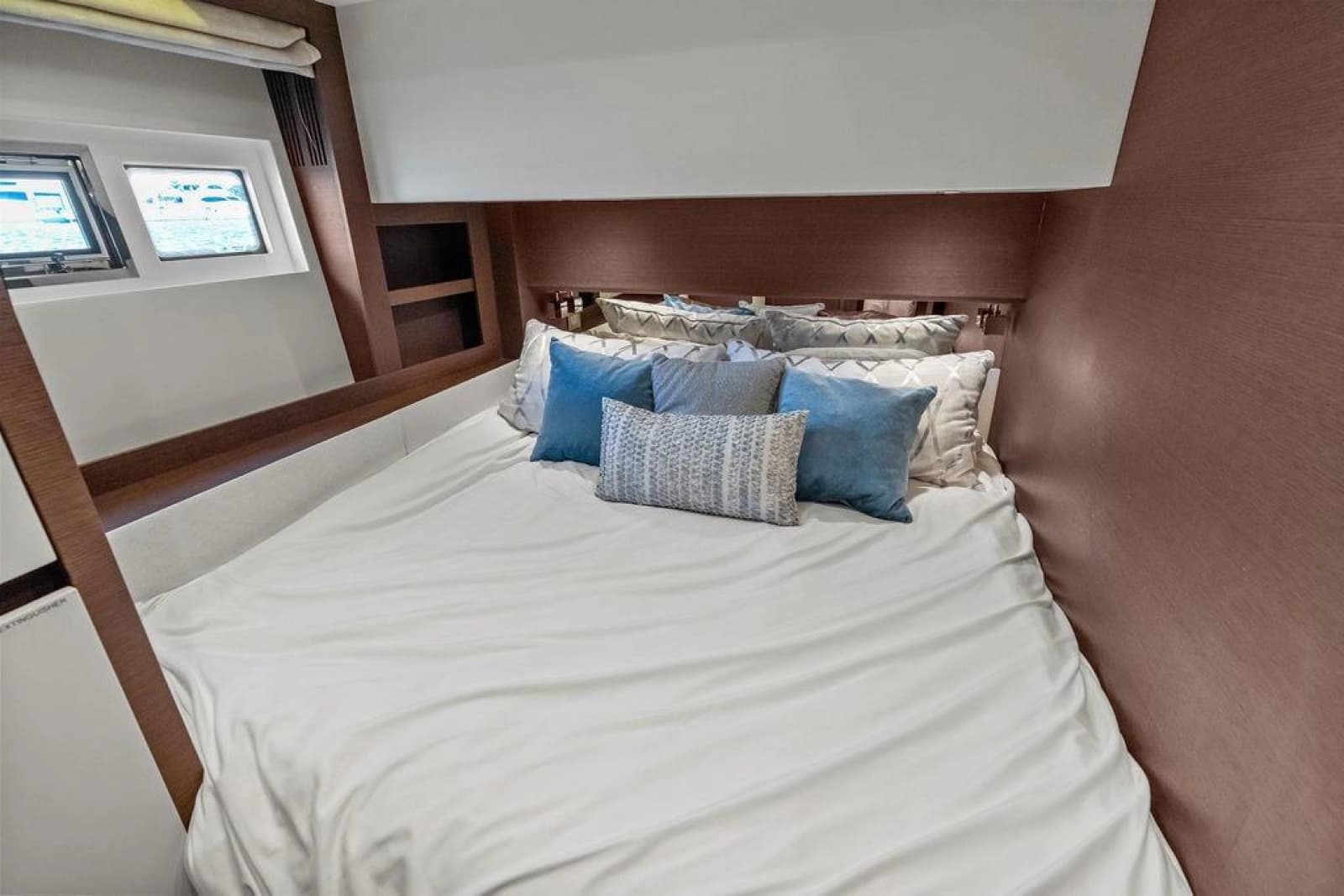 2016 Prestige 750