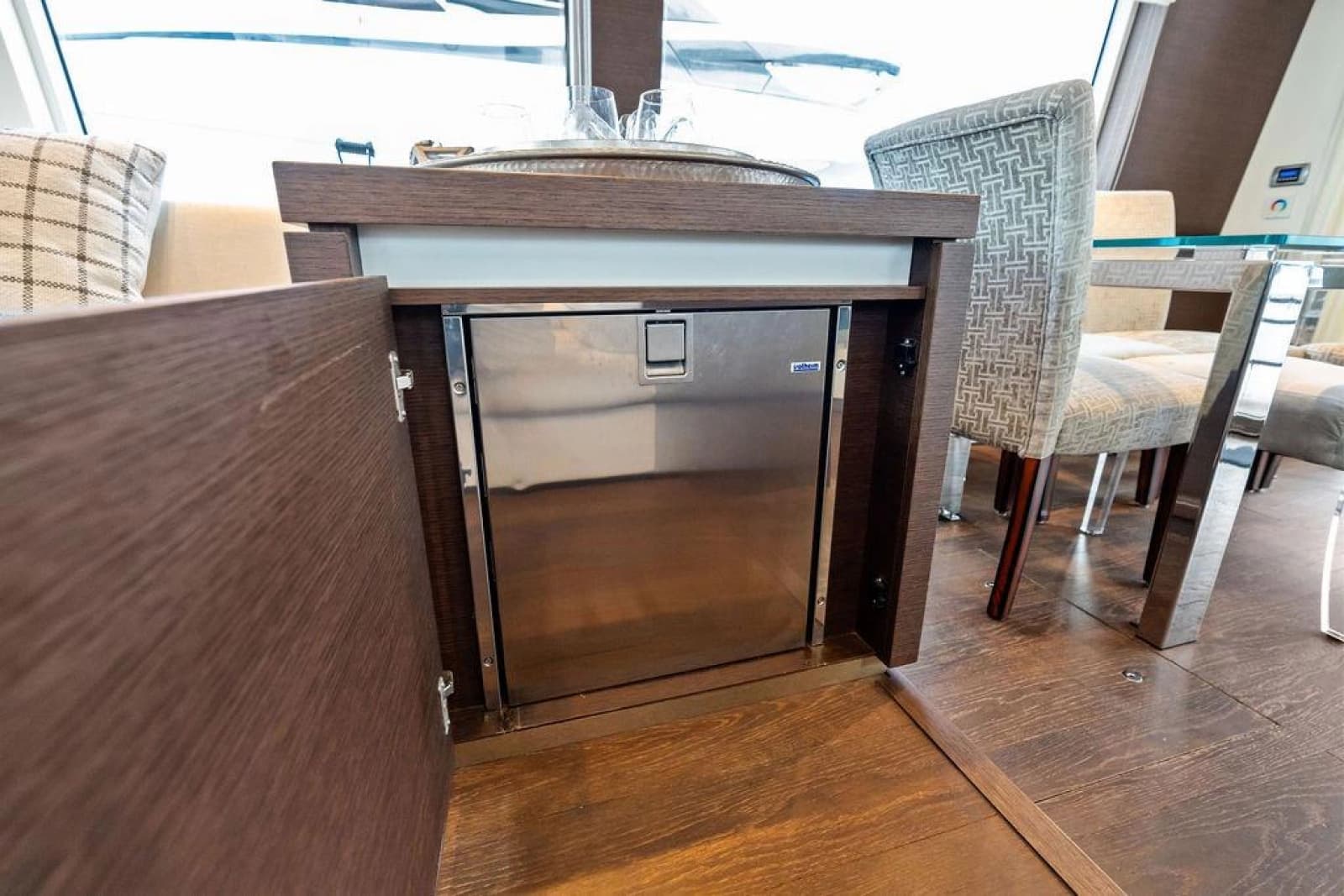 2016 Prestige 750