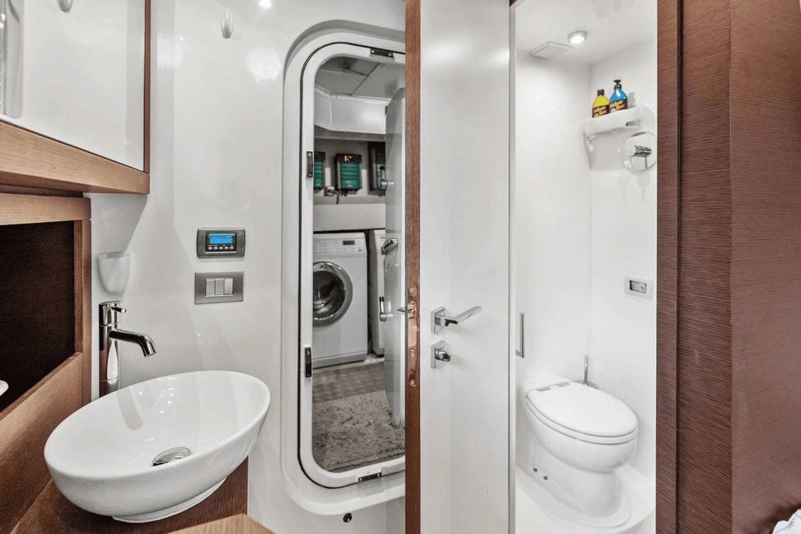 2016 Prestige 750
