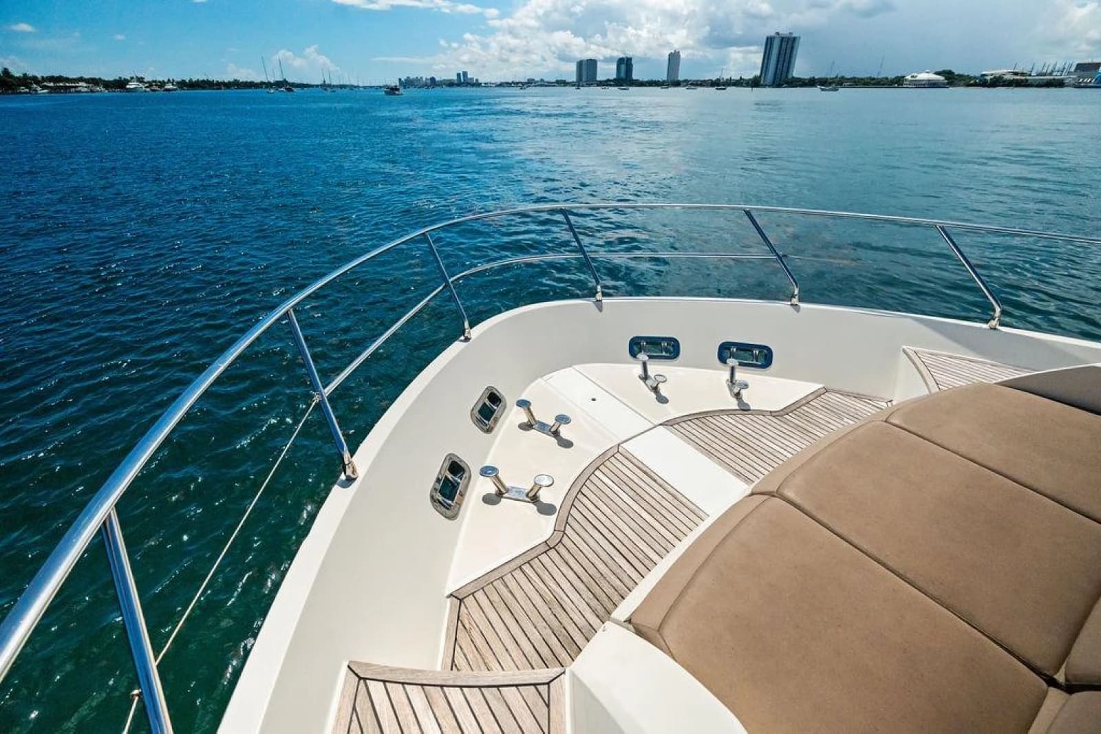 2016 Prestige 750