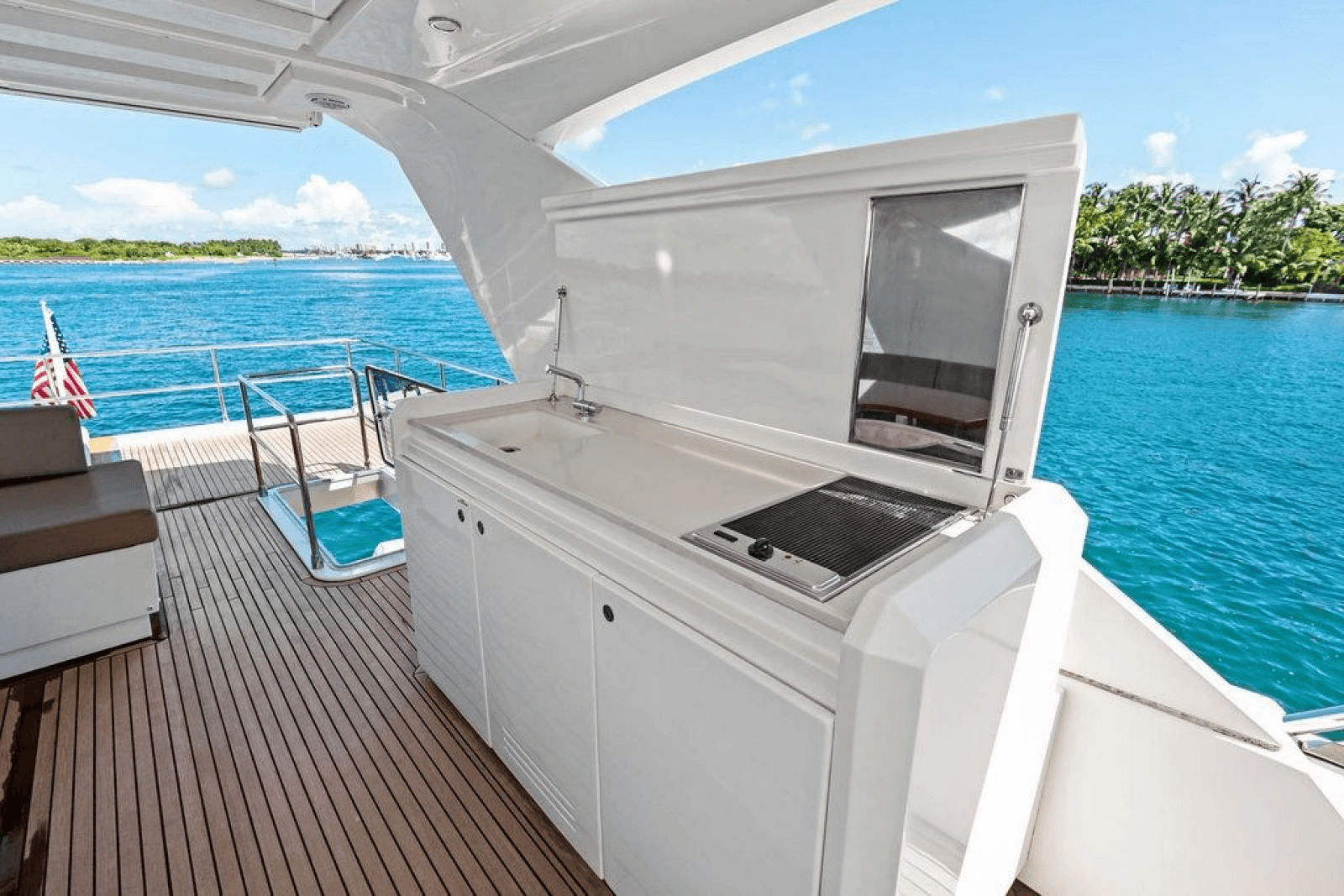 2016 Prestige 750