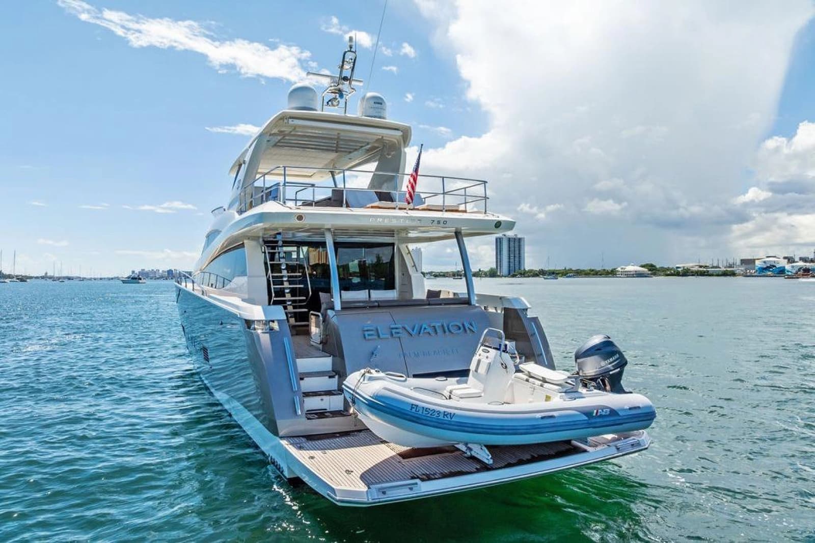 2016 Prestige 750