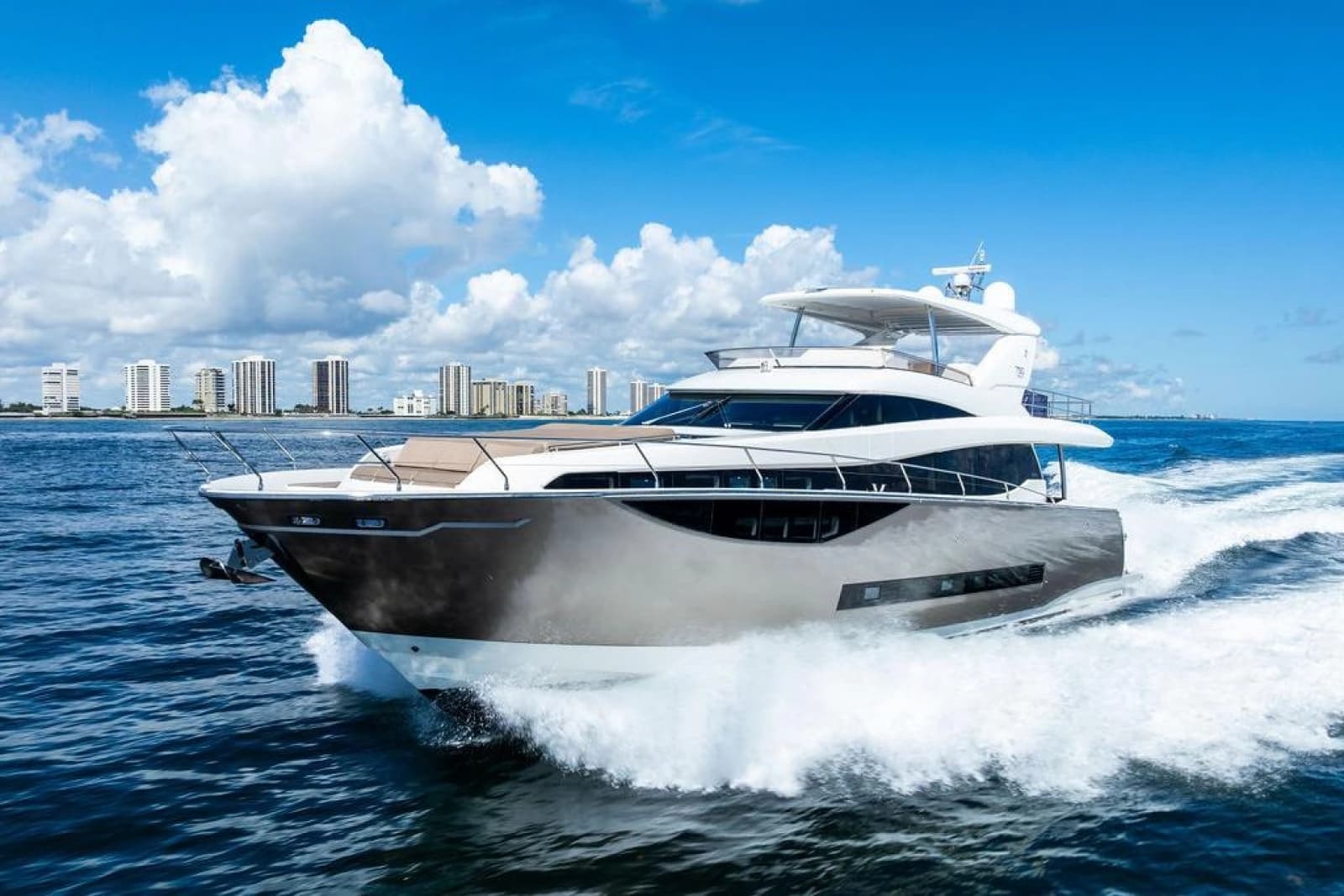 2016 Prestige 750
