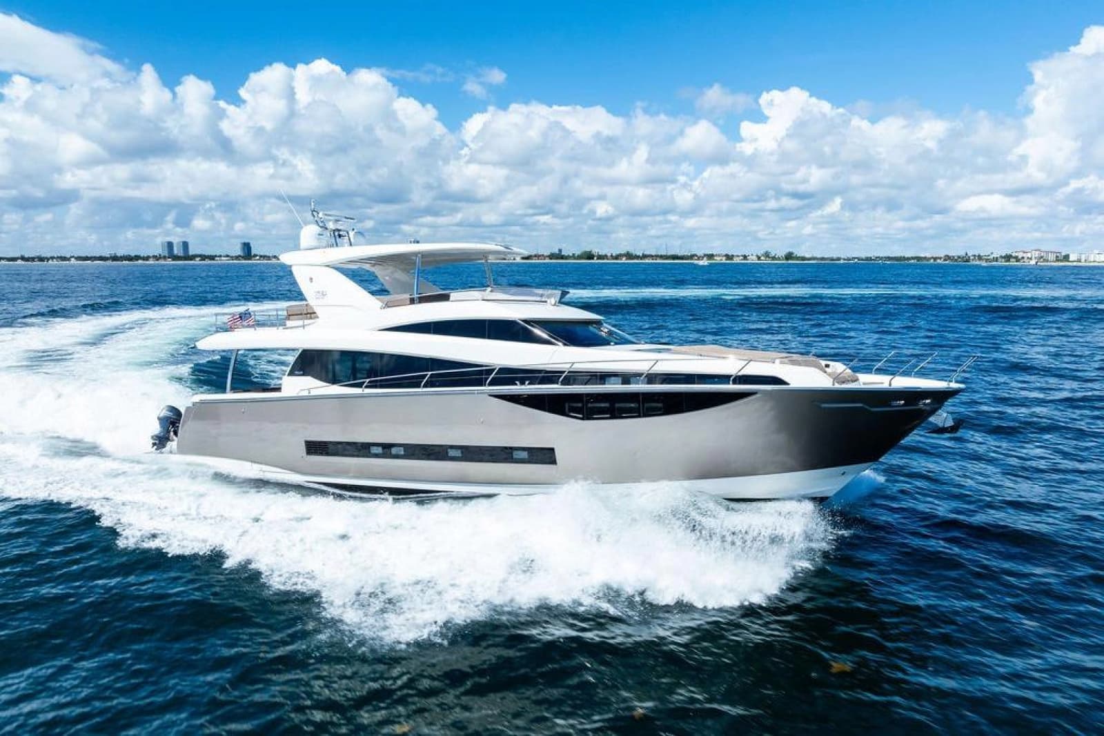 2016 Prestige 750