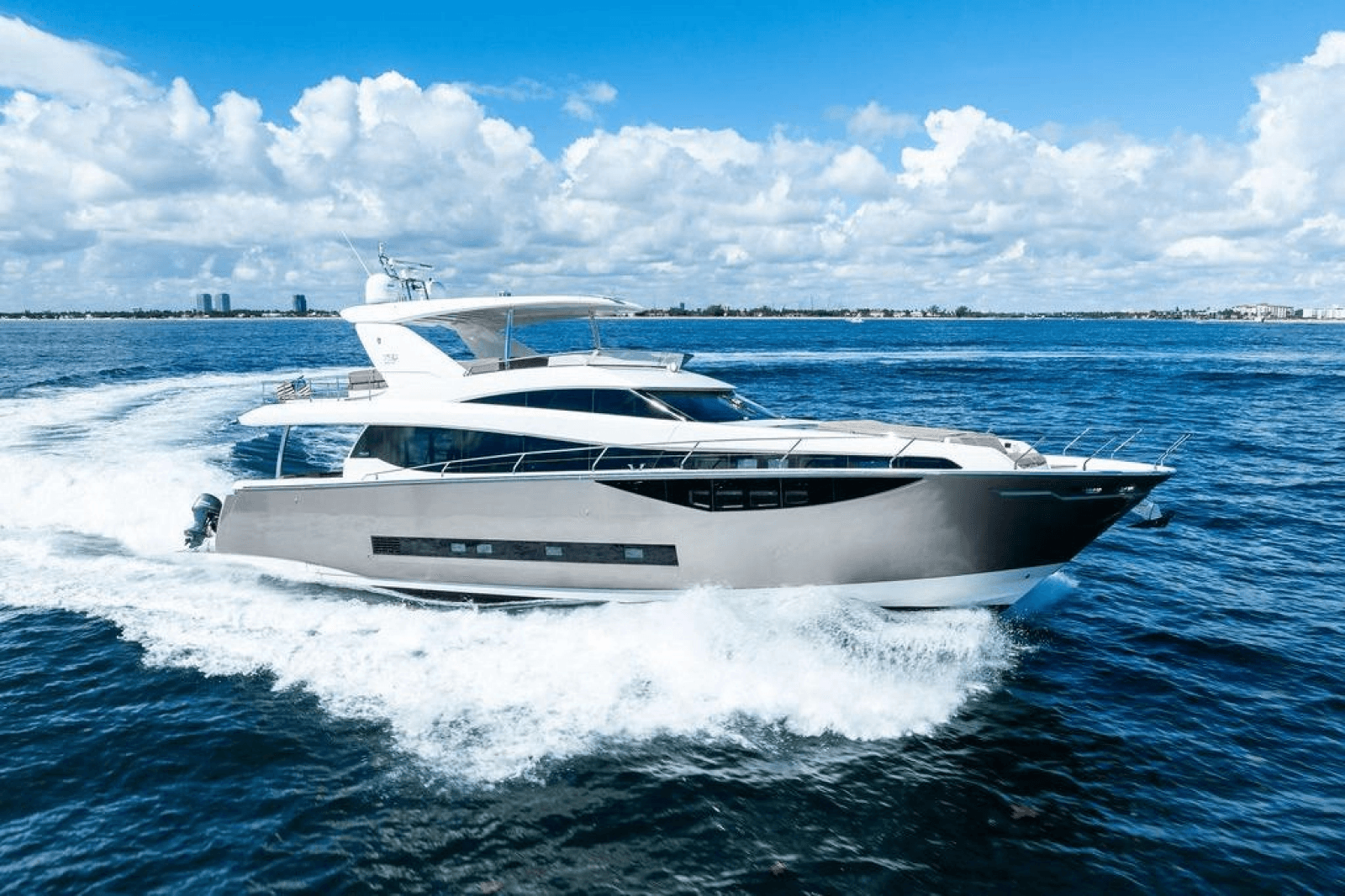 2016 Prestige 750