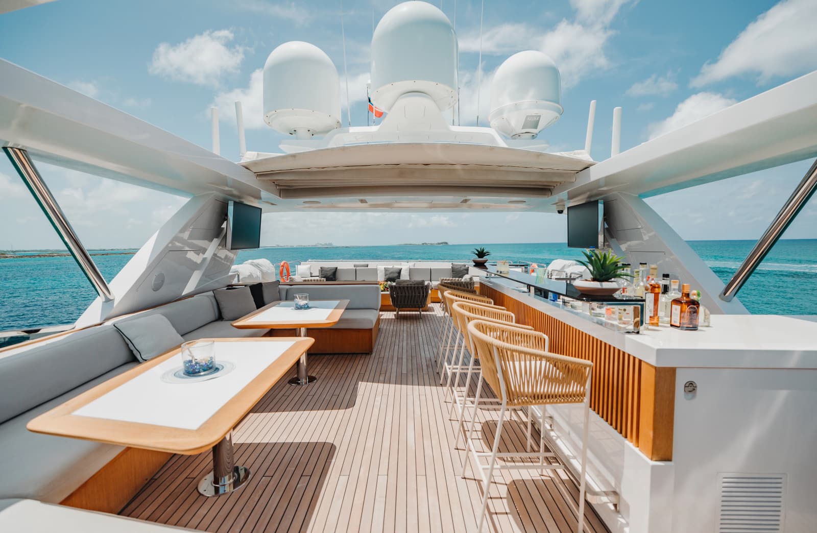 2014 Benetti Veloce 140
