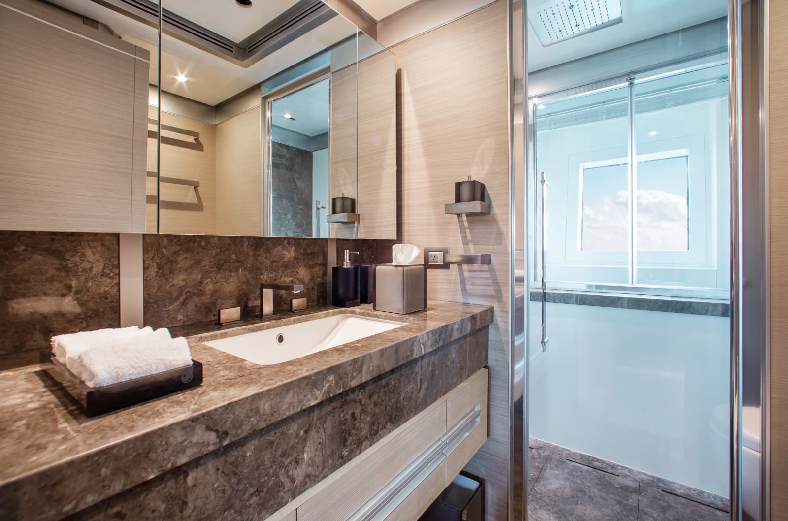 2014 Benetti Veloce 140