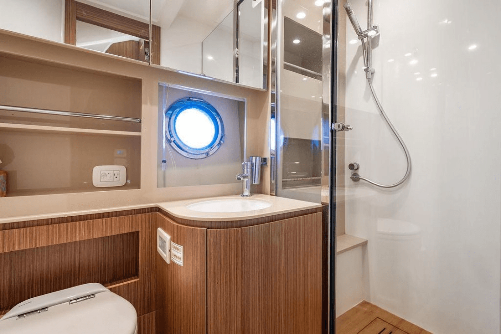 2016 Azimut Atlantis 50