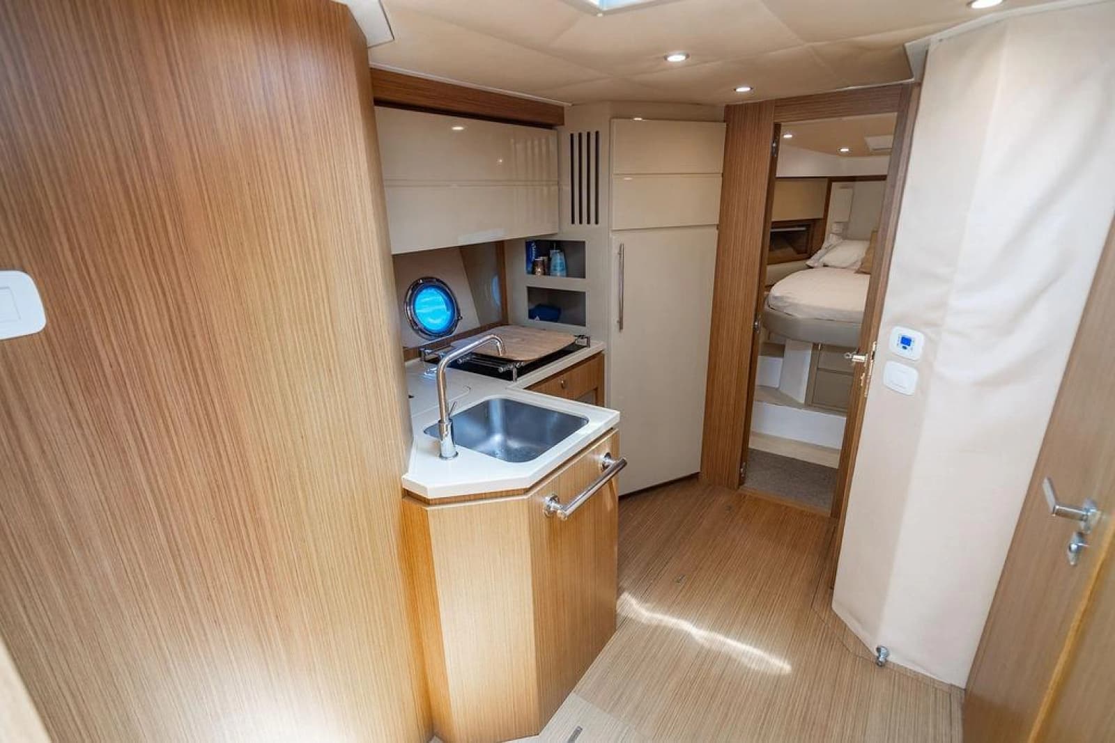 2016 Azimut Atlantis 50