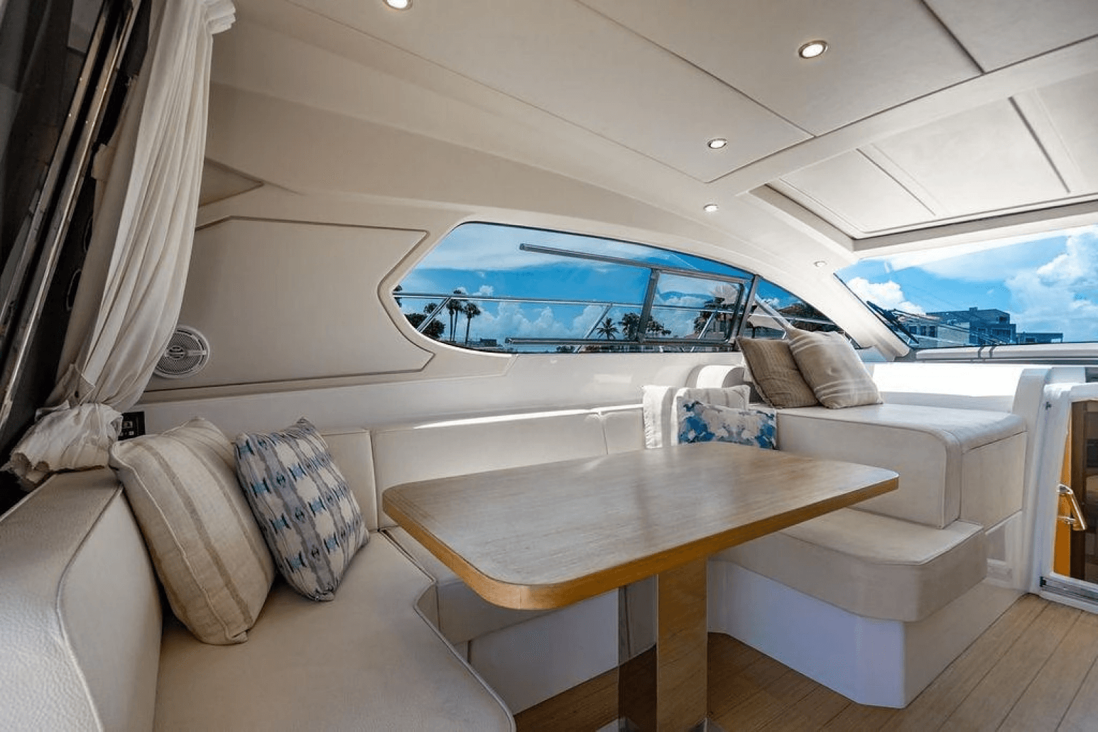 2016 Azimut Atlantis 50