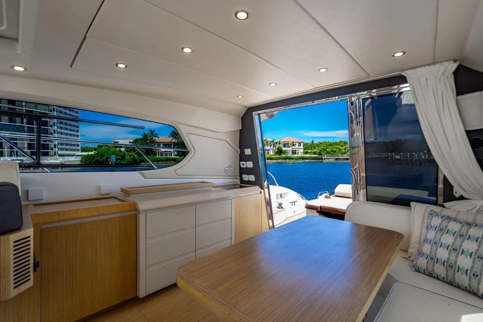 2016 Azimut Atlantis 50