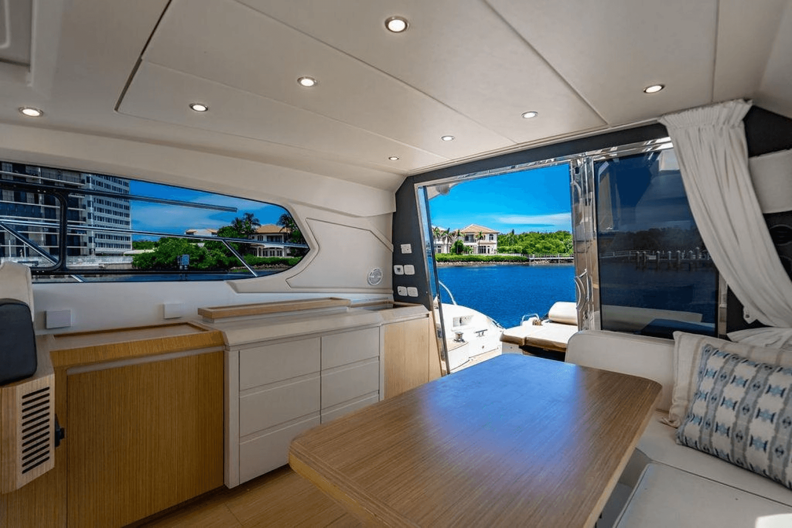 2016 Azimut Atlantis 50
