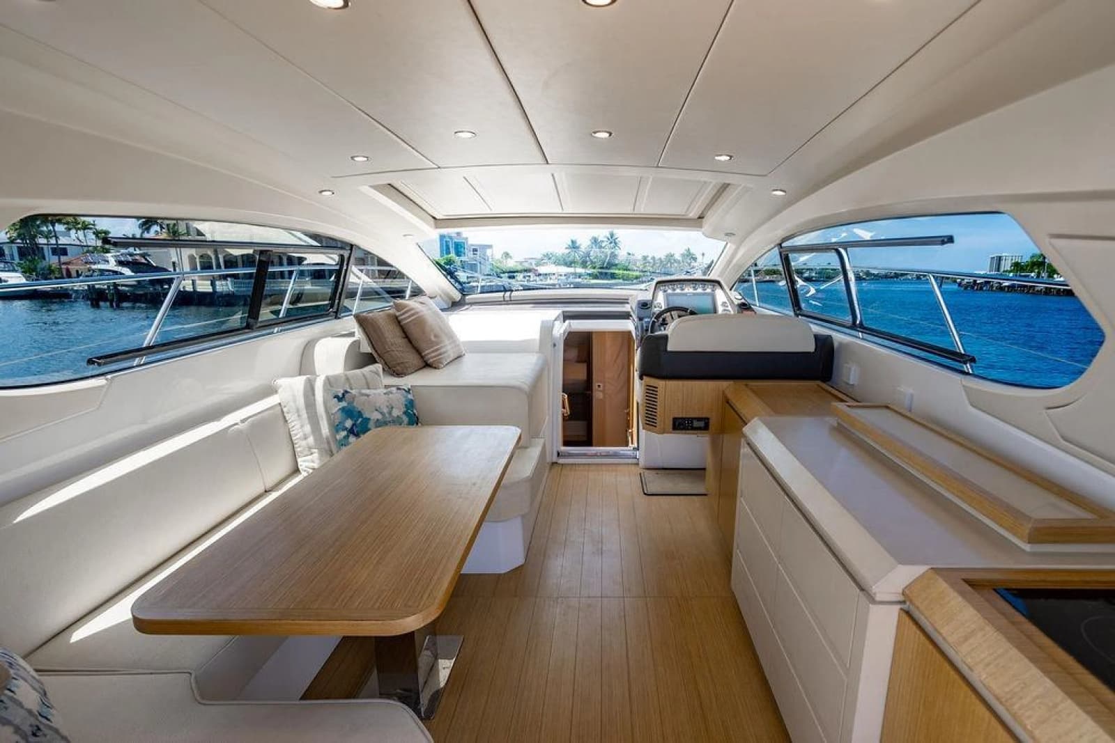 2016 Azimut Atlantis 50