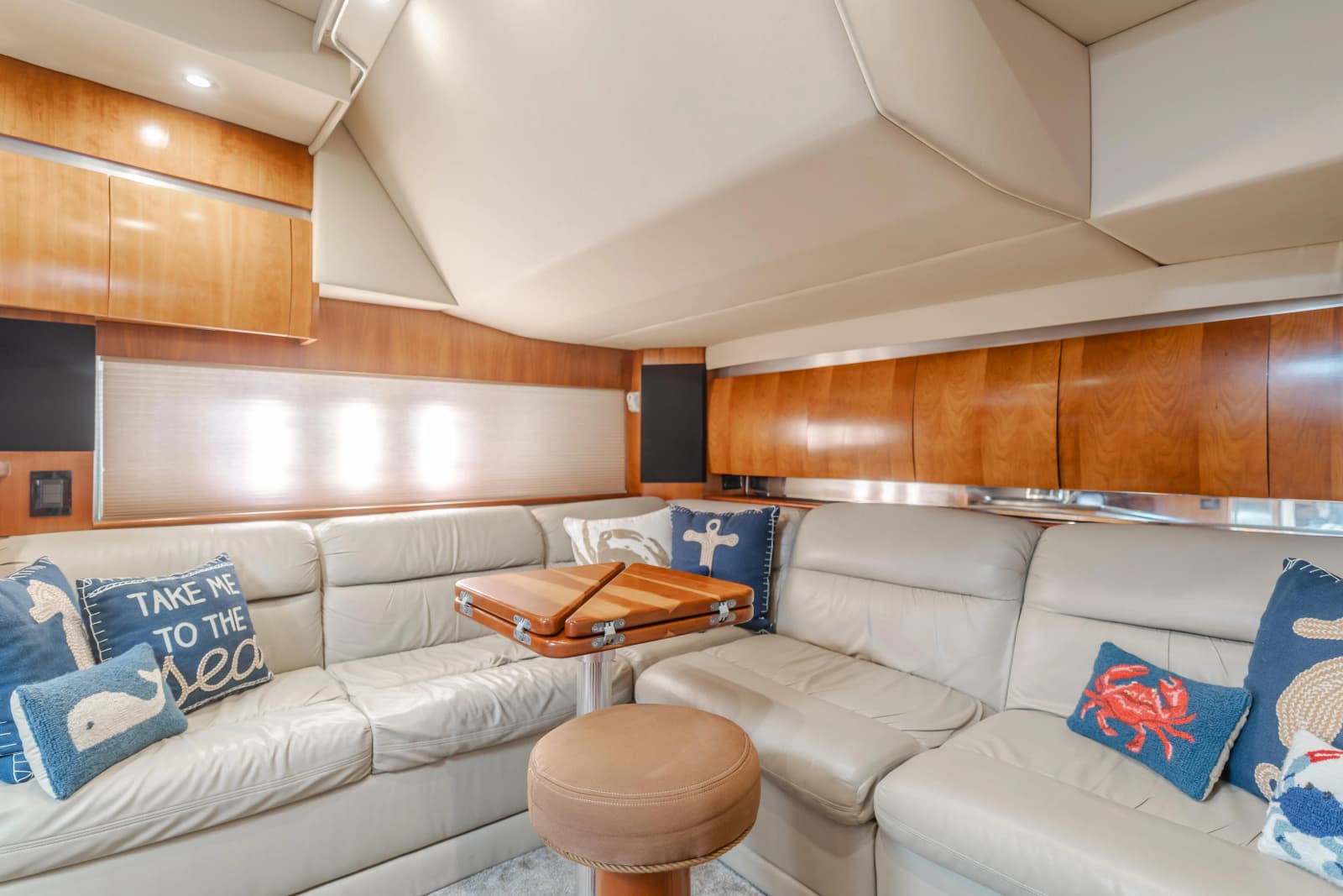 2006 Cruisers Yachts 420 Express