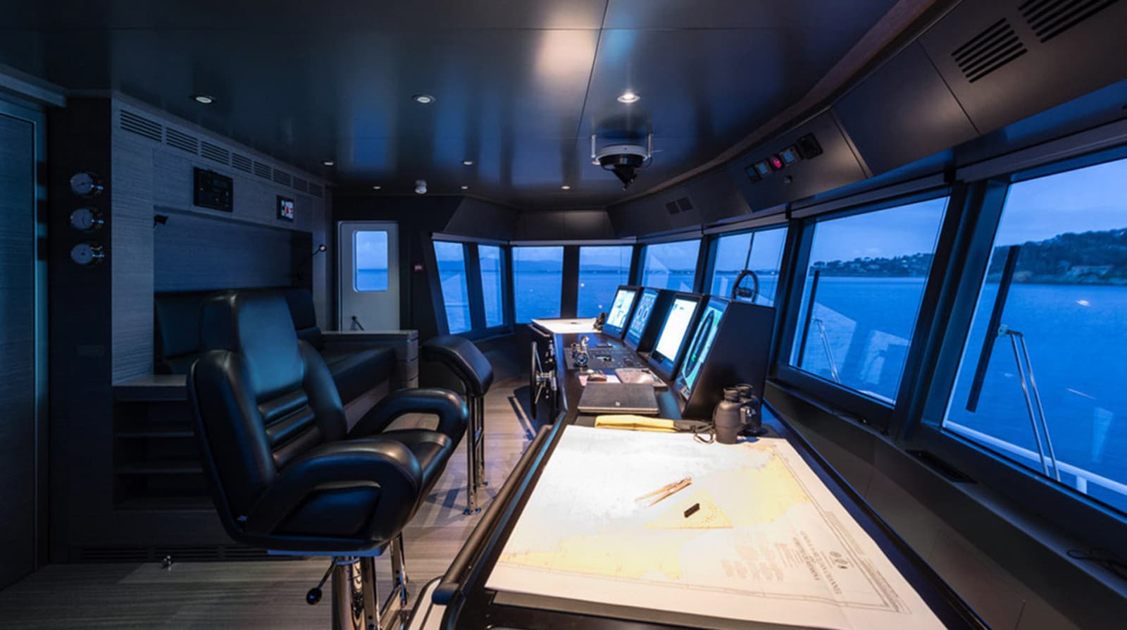 2028 Ocean King Explorer 130