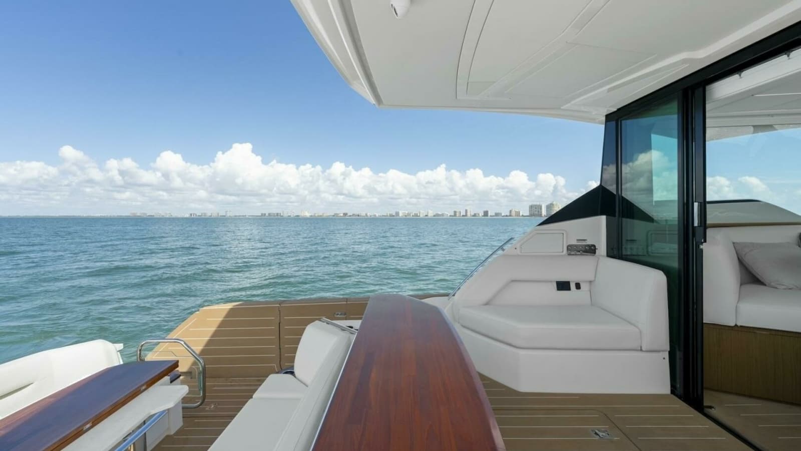 2023 Tiara Yachts EX 60