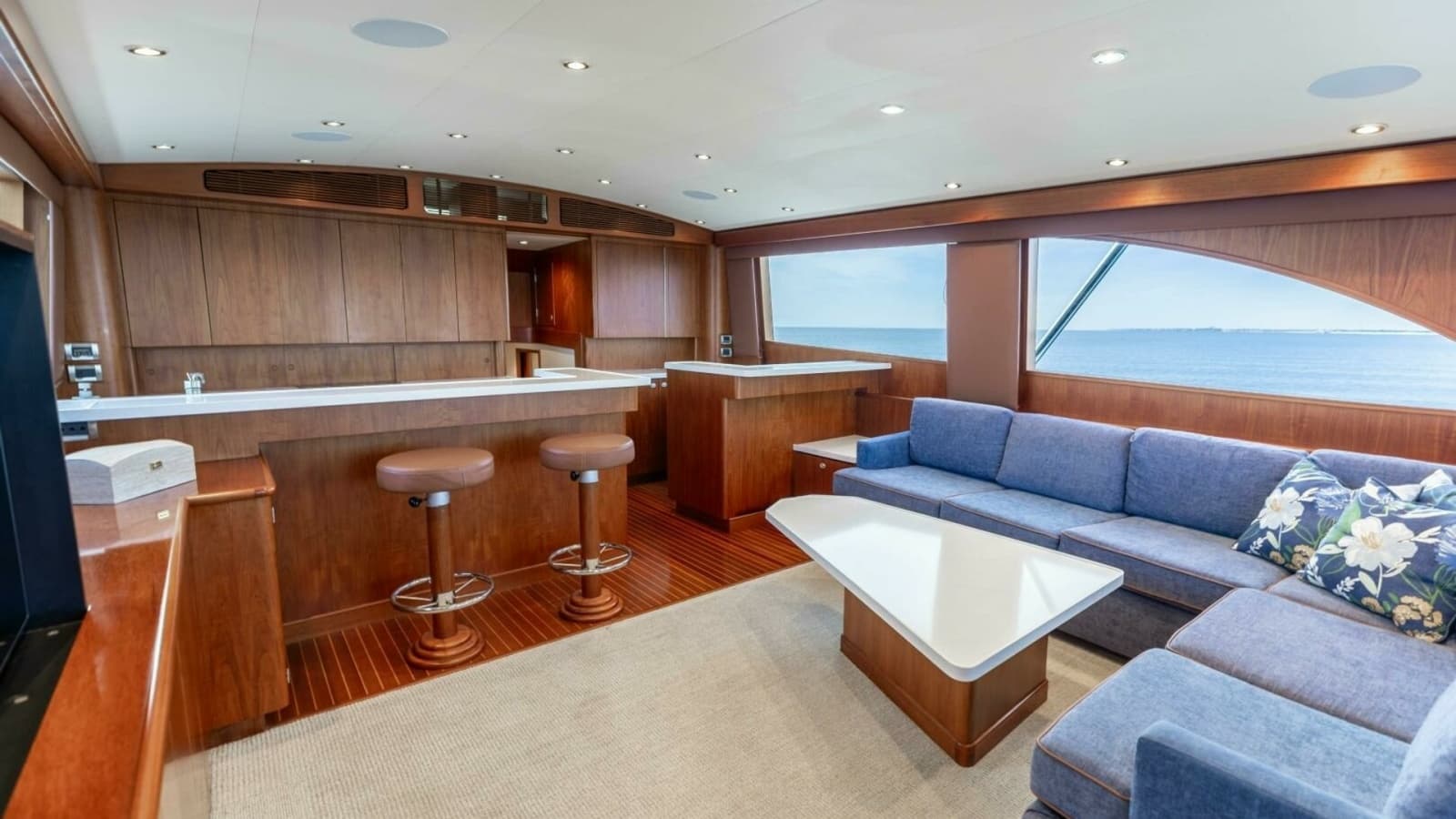 2006 Jim Smith 68 Convertible- Salon