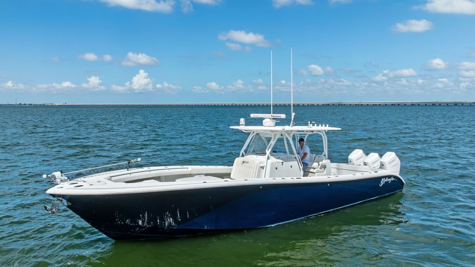 Side View of Yellowfin 39 Center Console